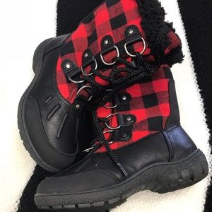 Buffalo Check Duck Boots